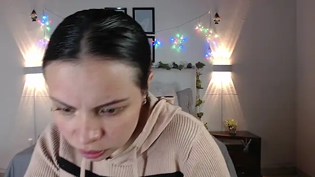 Megan 05  online show from April 19, 7:16 pm