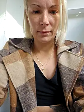 Sunny-Sin online show from September 23, 11:52 am