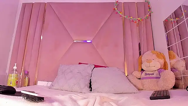 jazmin waked online show from March 18, 5:23 am