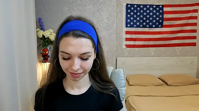 KellyShines online show from July 4, 5:20 pm
