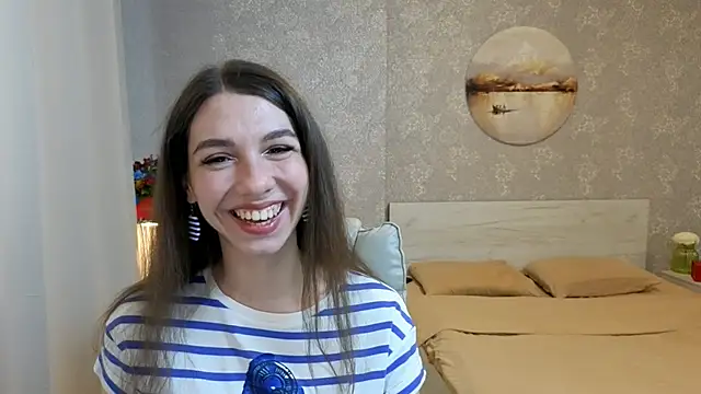 KellyShines online show from May 23, 3:10 pm