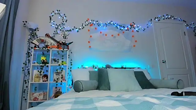 Zoe Vee online show from October 27, 3:46 am