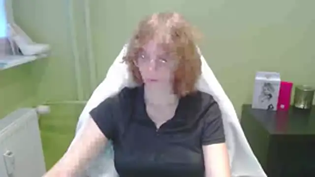 juicyPenny online show from December 16, 7:47 am