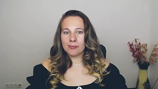 Snapshot of Darklure_ chatting on September 13, 9:01 pm Darklure  online show from September 13, 9:01 pm