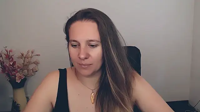 Snapshot of Darklure_ chatting on September 16, 12:35 pm Darklure  online show from September 16, 12:35 pm