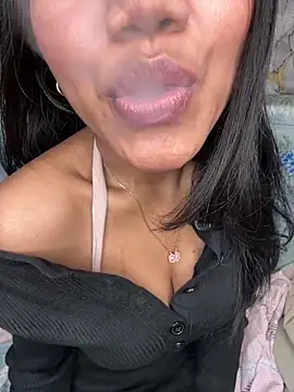 lily 5911 online show from December 14, 1:00 am