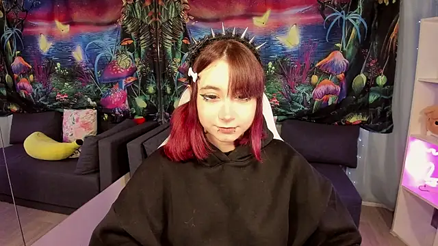 ClaraParks online show from April 19, 6:43 pm