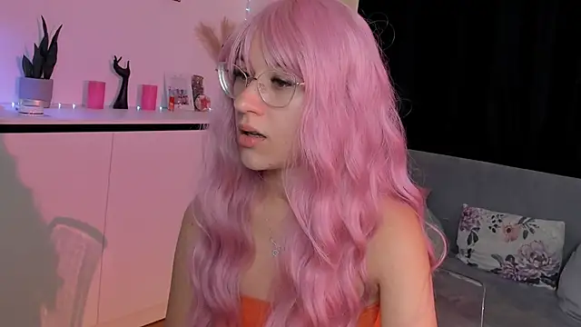 EvaBllake online show from October 4, 5:46 am