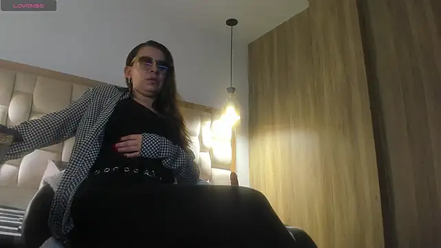 VidiaStons online show from November 14, 5:24 pm