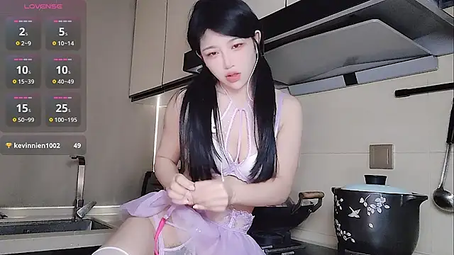 Coco--01 online show from September 25, 12:10 am