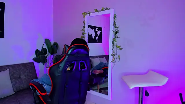 ZoeValencia1 online show from March 9, 12:30 pm