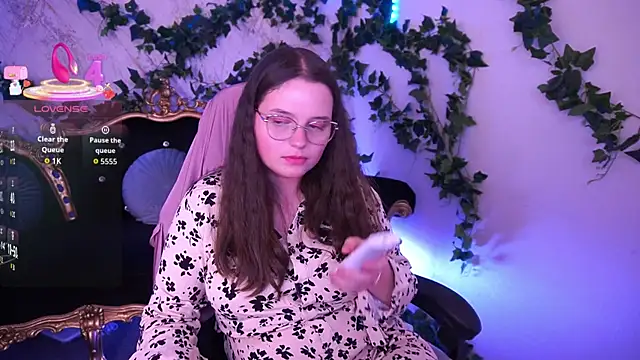 SophieDreamss online show from October 31, 2:43 pm