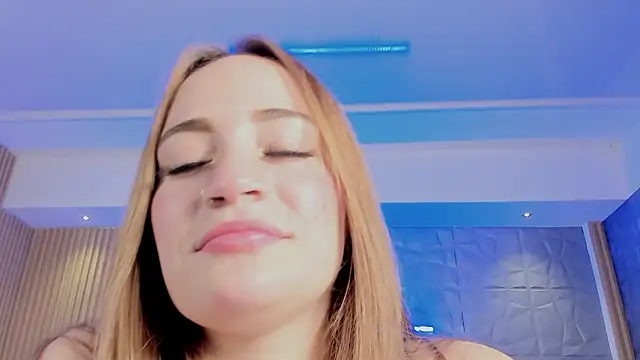 MadisonAnngel online show from October 10, 10:14 pm