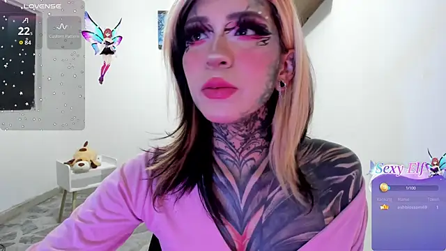 Nickidoll66- online show from May 15, 1:43 am