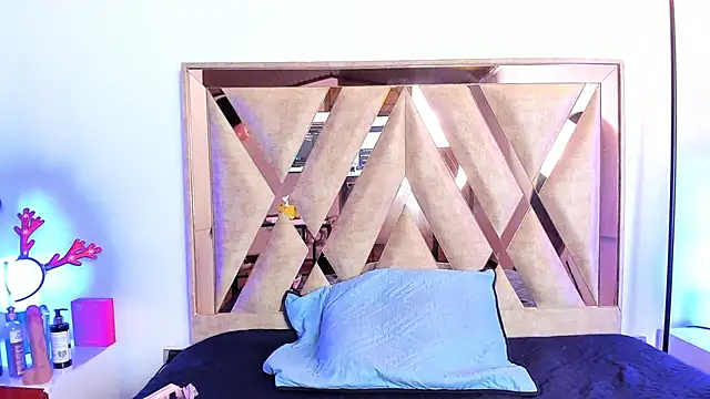 Katy ortiiz online show from December 15, 11:37 am