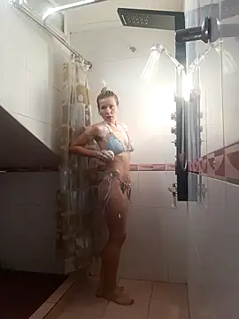 Julia Giulia online show from November 22, 10:29 am