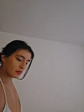 AliishaPss online show from March 2, 6:03 pm