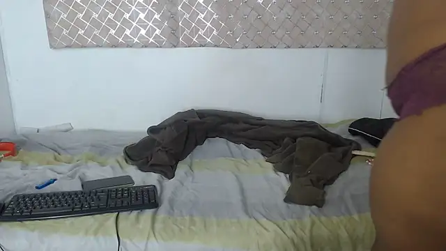 BustyBooty699 online show from June 8, 7:25 pm