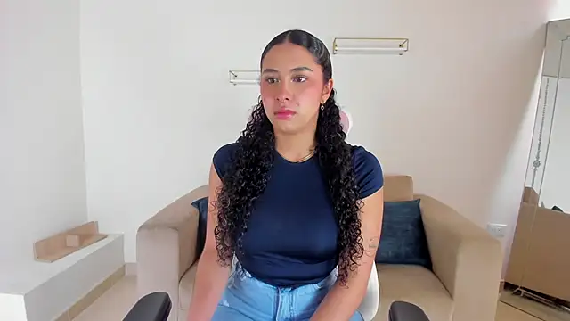 april smiith online show from September 19, 12:37 pm