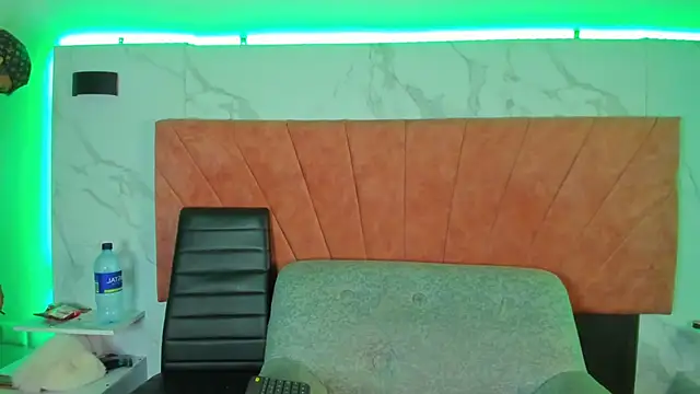 HellAndDante  online show from February 5, 12:46 am