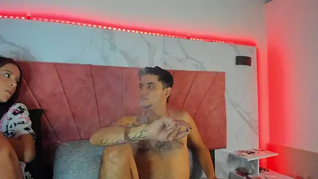 HellAndDante  online show from February 3, 6:22 am