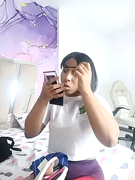 Elowen Clark online show from October 11, 7:16 pm