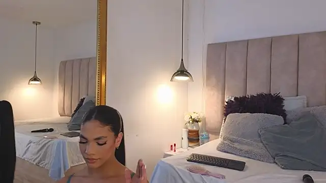 arianaa miller  online show from November 5, 7:52 pm