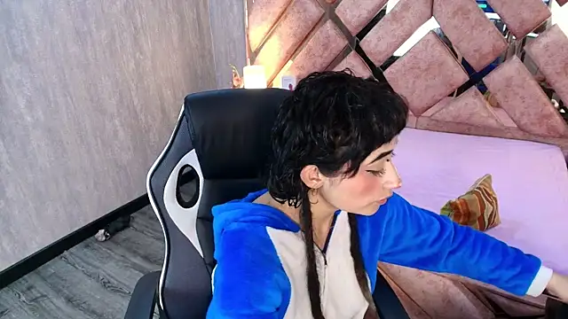 Babyyrasta666 online show from October 28, 3:45 am