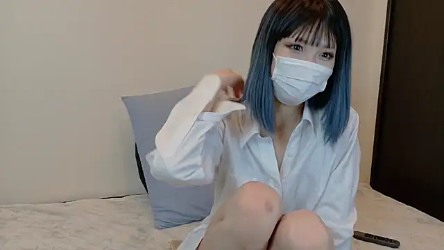 sarina at online show from February 16, 9:42 am