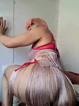 iamlalamilano online show from March 11, 2:20 pm