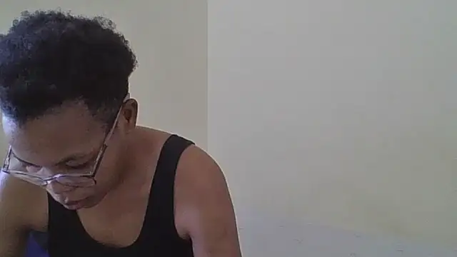 Miss-Hennessy online show from October 10, 7:02 am