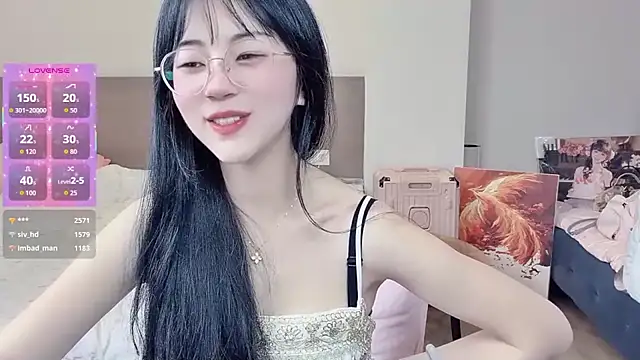 nini a online show from February 6, 2:20 pm