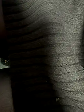 HiddenHoneyLDN online show from September 18, 2:15 pm