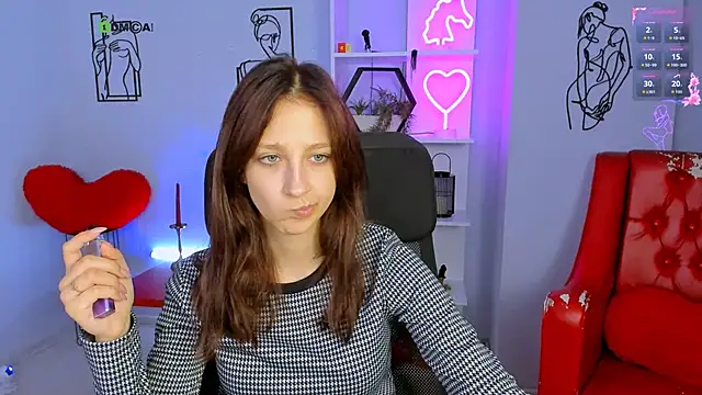 lau ra queen online show from September 10, 9:31 am