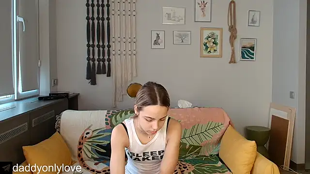 daddyonlyloveme online show from November 20, 12:11 am