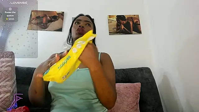 mishell- online show from November 22, 7:38 pm