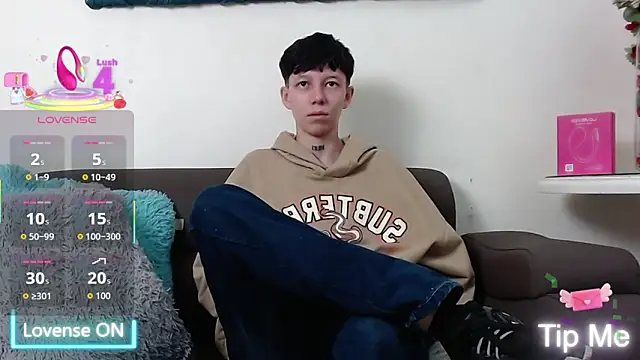 LiamBrown09 online show from January 7, 12:19 pm