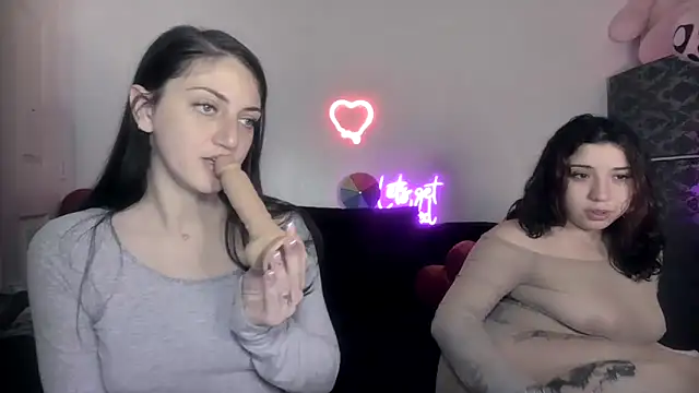 torithequeen online show from February 9, 2:52 pm