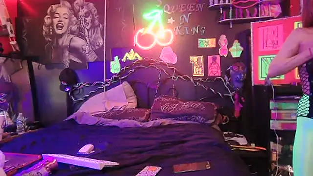 Splash Queen420 online show from March 19, 5:56 am