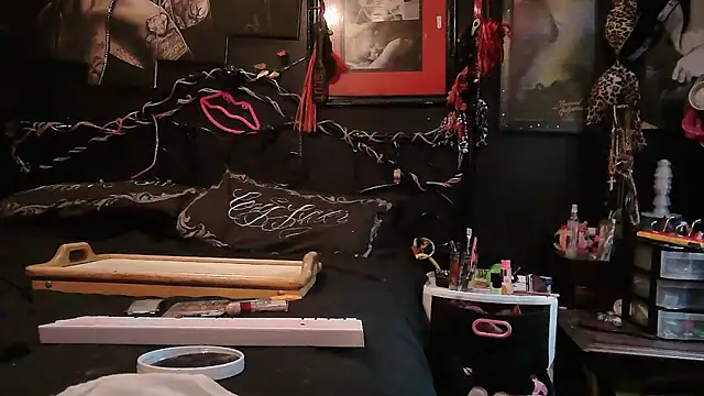 Splash Queen420 online show from February 8, 5:00 am