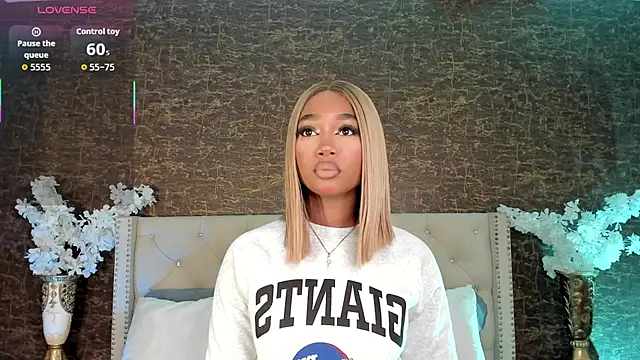 alisonn moon online show from September 20, 11:03 pm