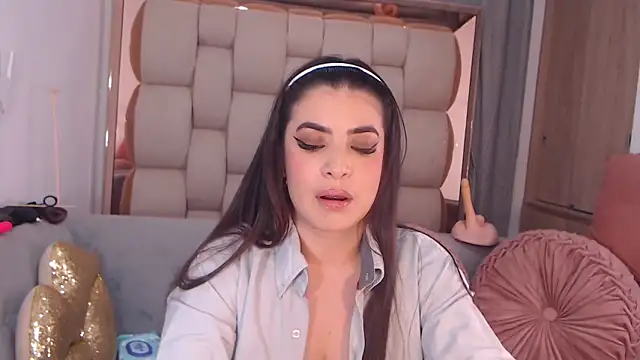 emarosse1 online show from February 20, 1:26 am