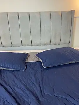 Samara Hadi  online show from December 17, 11:09 pm