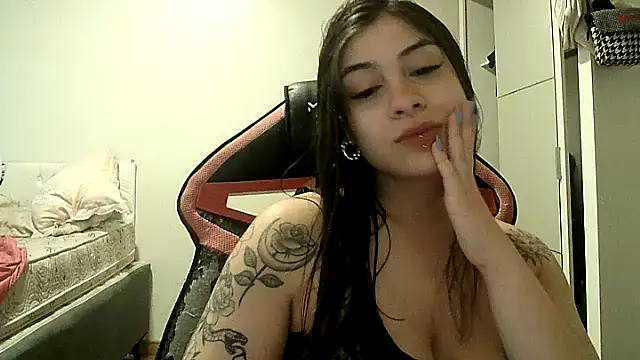 Becca B online show from November 15, 9:49 pm