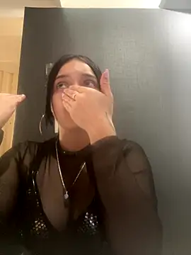 Emily Rivers  online show from October 27, 1:17 pm