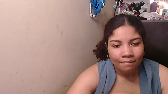 madelene online show from November 7, 4:40 am