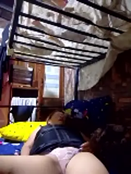 SexyHottMom online show from December 16, 8:15 pm