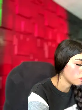 Snapshot of Linda_LS chatting on October 4, 1:50 pm Linda LS online show from October 4, 1:50 pm