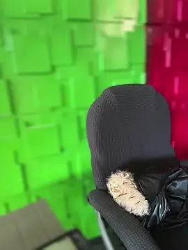 Linda LS online show from February 23, 6:40 pm