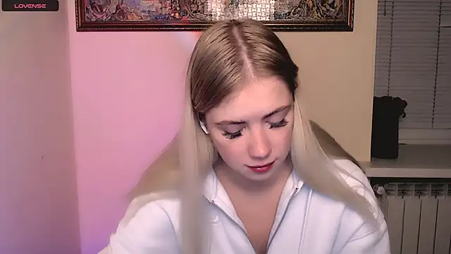 AliceHotty  online show from October 27, 7:26 am